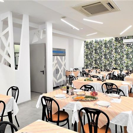 Hotel Madrid Rimini Exterior foto